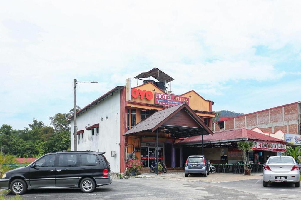 Oyo 89892 Hotel Jeli Inn Exterior photo